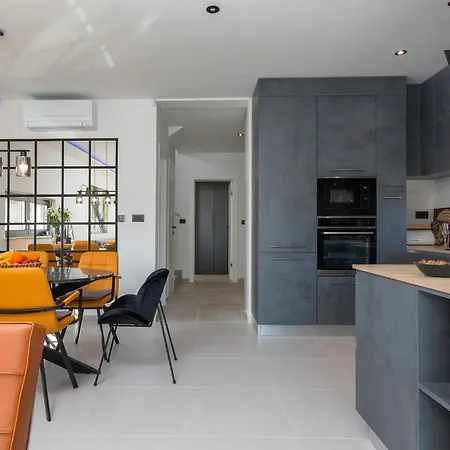 M Premantura Ferienhaus