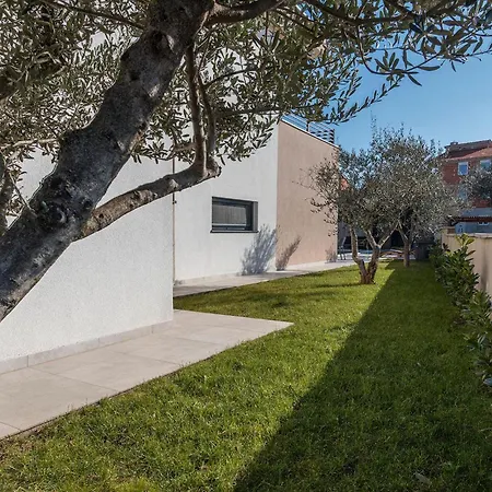 M Premantura Ferienhaus